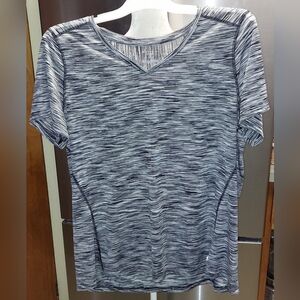 Womans Plus Size Shirt Top Size 2XL Extra Large Tek Gear White and Black